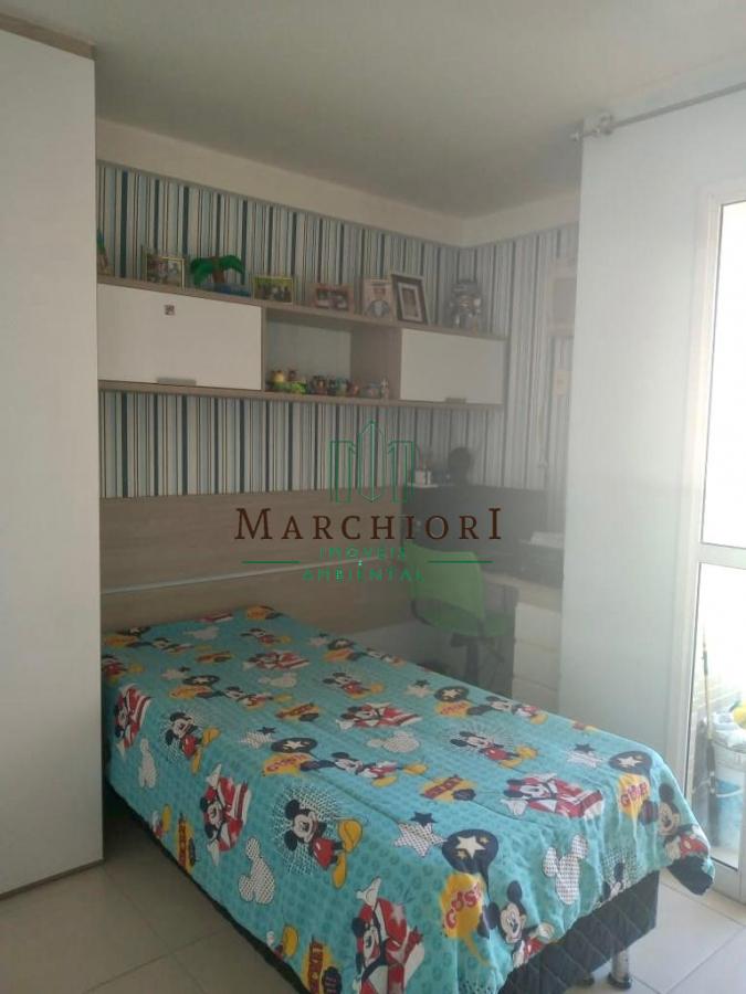 Apartamento à venda com 2 quartos, 70m² - Foto 2