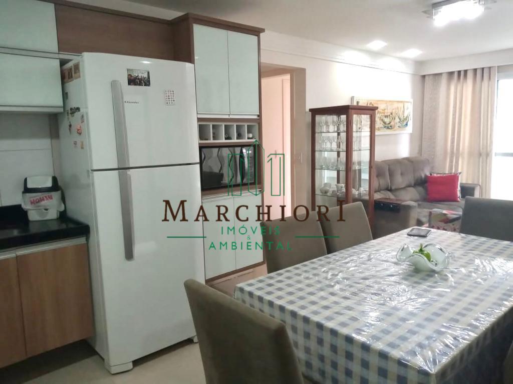 Apartamento à venda com 2 quartos, 70m² - Foto 9