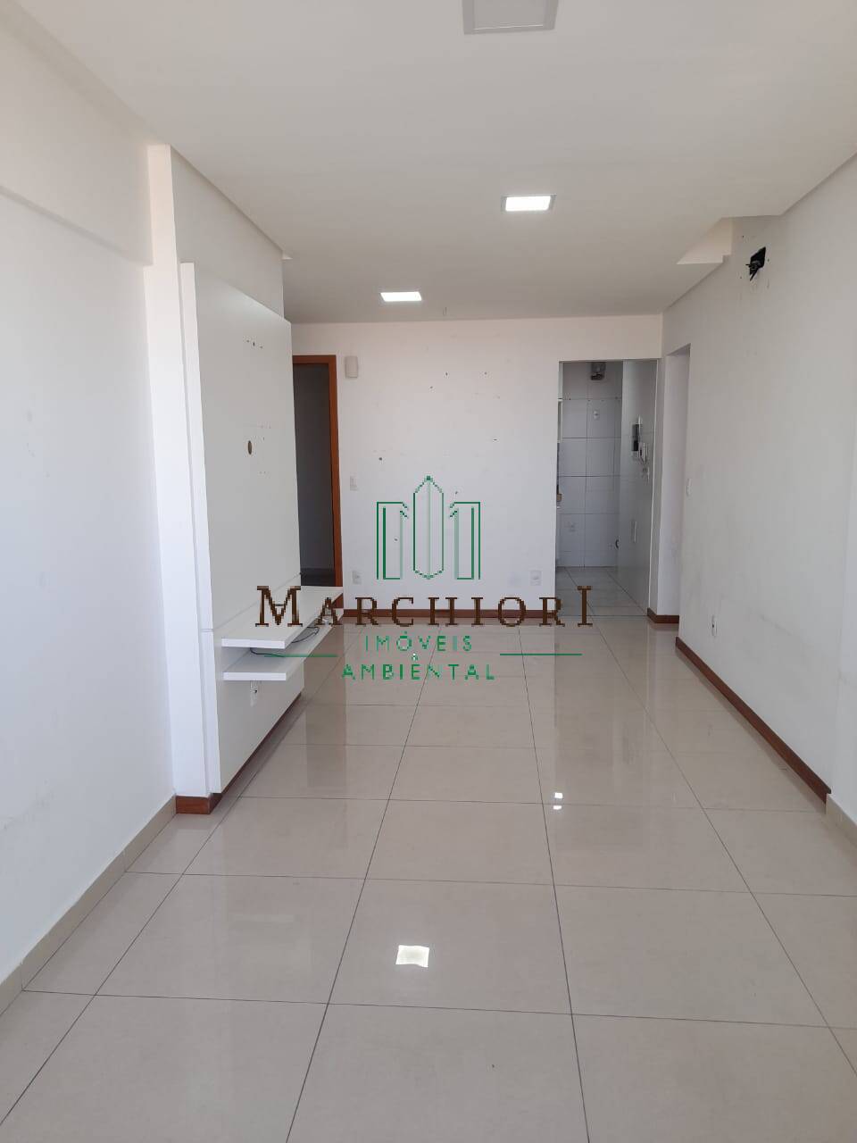 Apartamento à venda com 3 quartos, 100m² - Foto 2