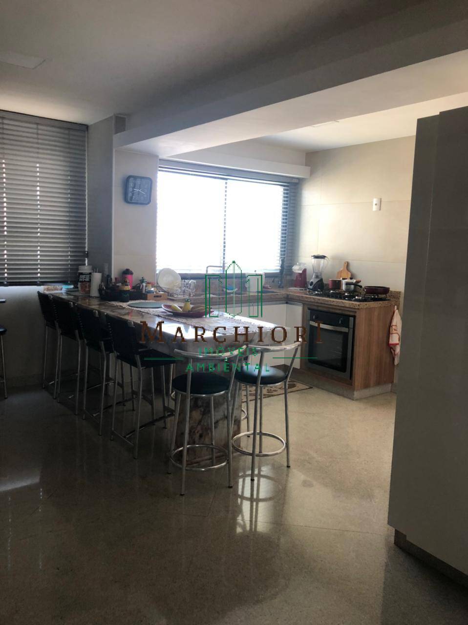 Apartamento à venda com 3 quartos, 210m² - Foto 6