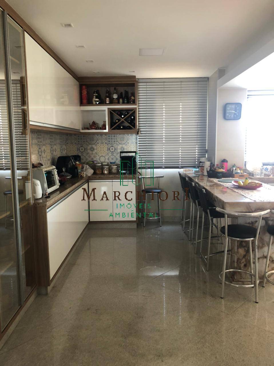 Apartamento à venda com 3 quartos, 210m² - Foto 5