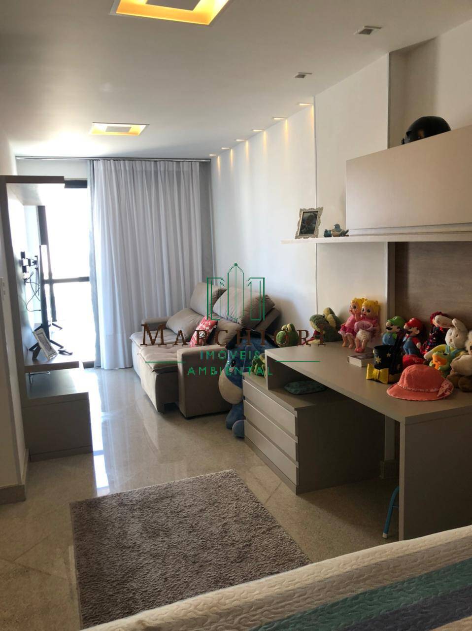 Apartamento à venda com 3 quartos, 210m² - Foto 4