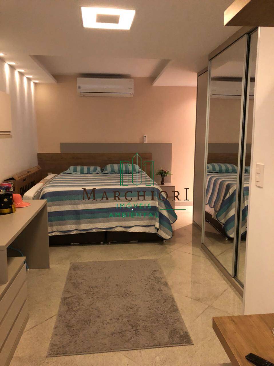 Apartamento à venda com 3 quartos, 210m² - Foto 11