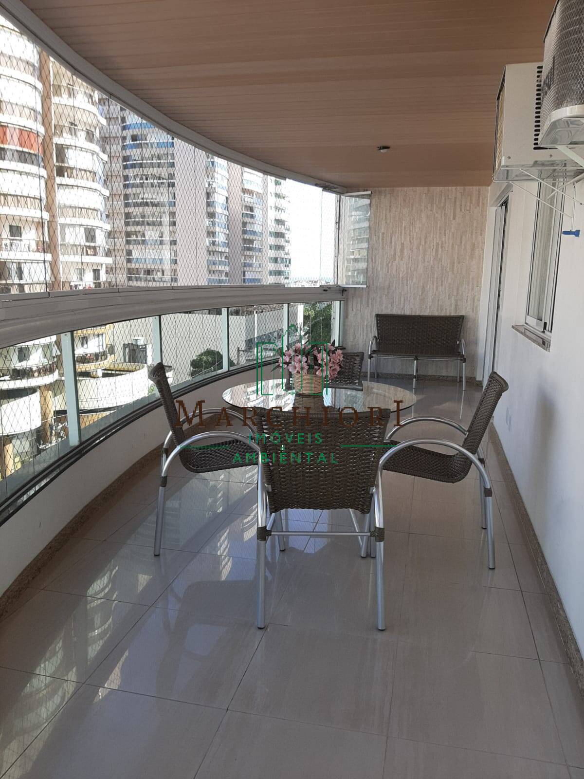 Apartamento à venda com 3 quartos, 130m² - Foto 3