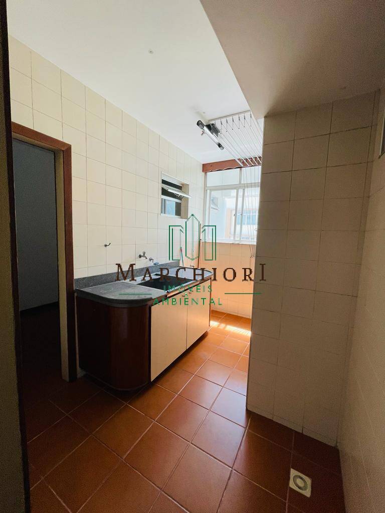 Apartamento à venda com 3 quartos, 156m² - Foto 6