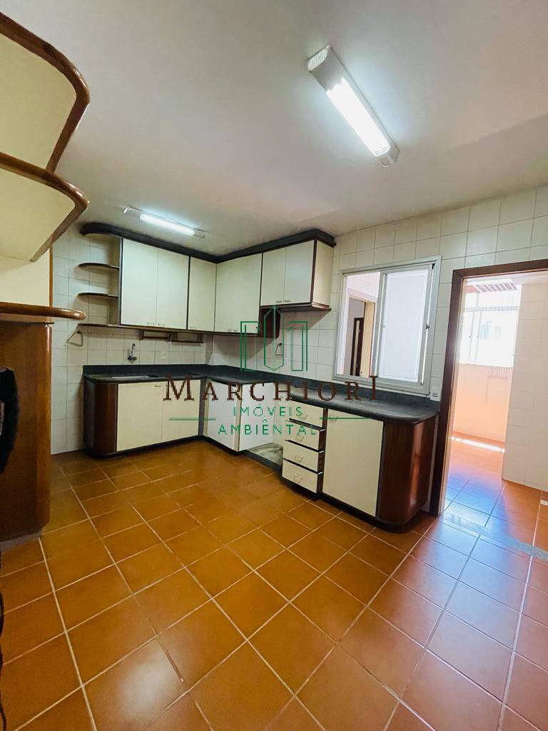 Apartamento à venda com 3 quartos, 156m² - Foto 9