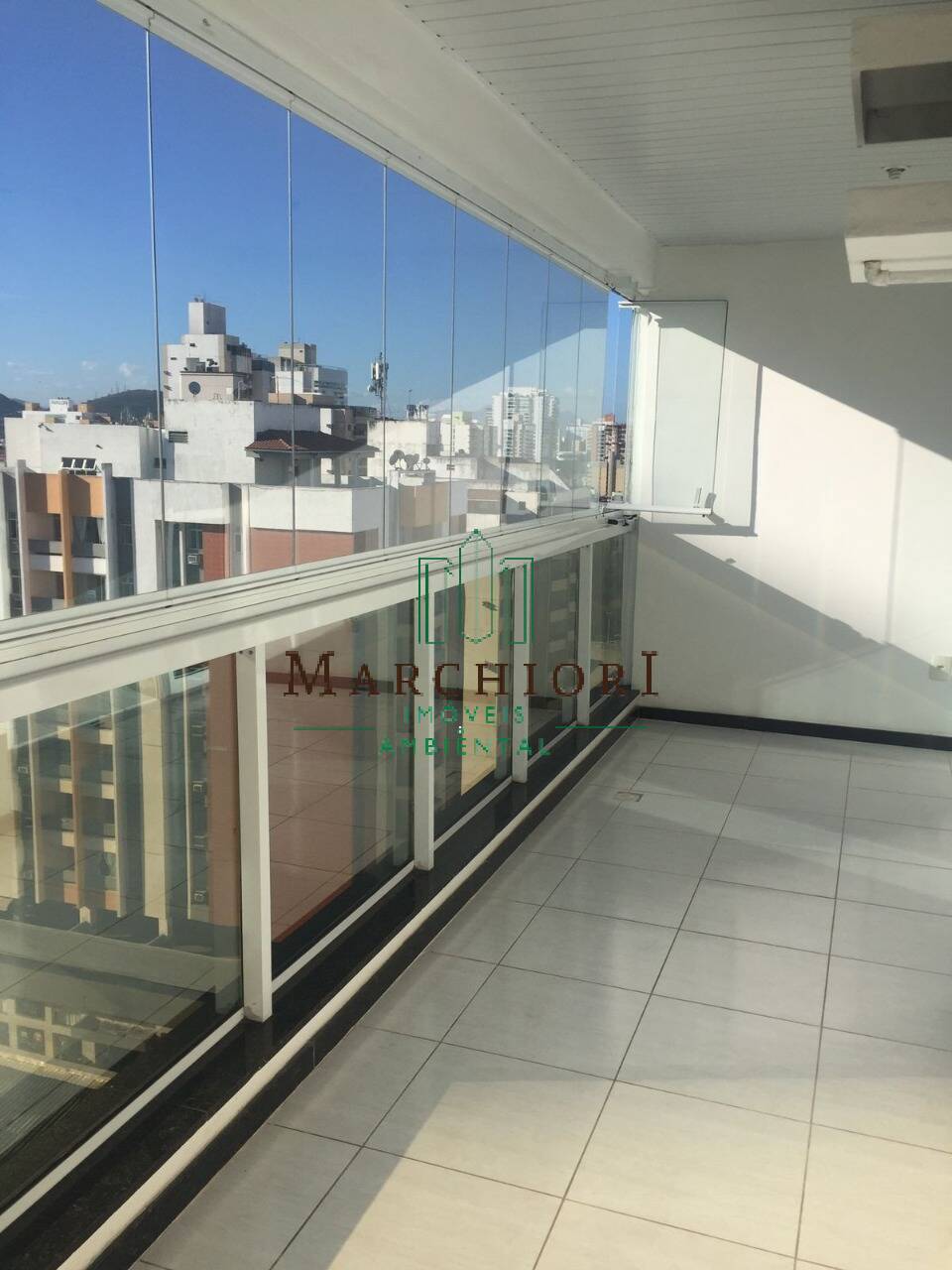 Apartamento à venda com 2 quartos, 88m² - Foto 2