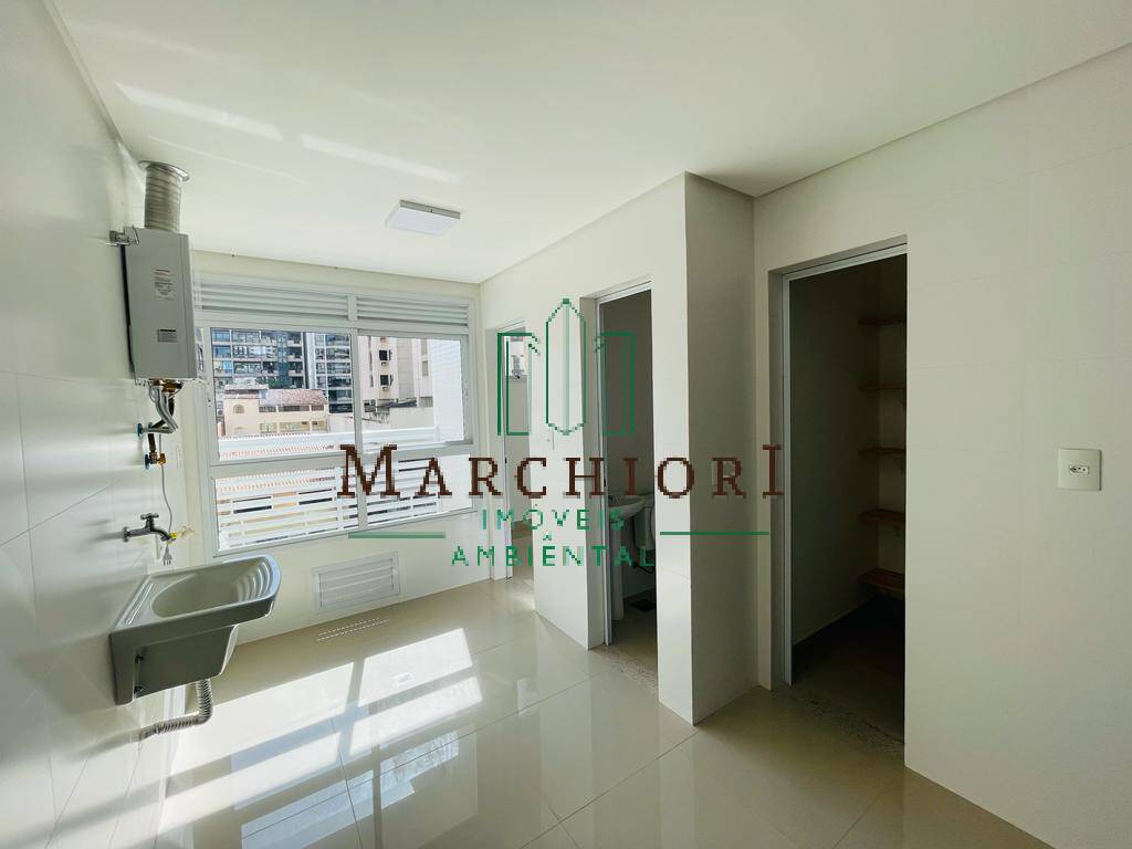 Apartamento à venda com 4 quartos, 248m² - Foto 11