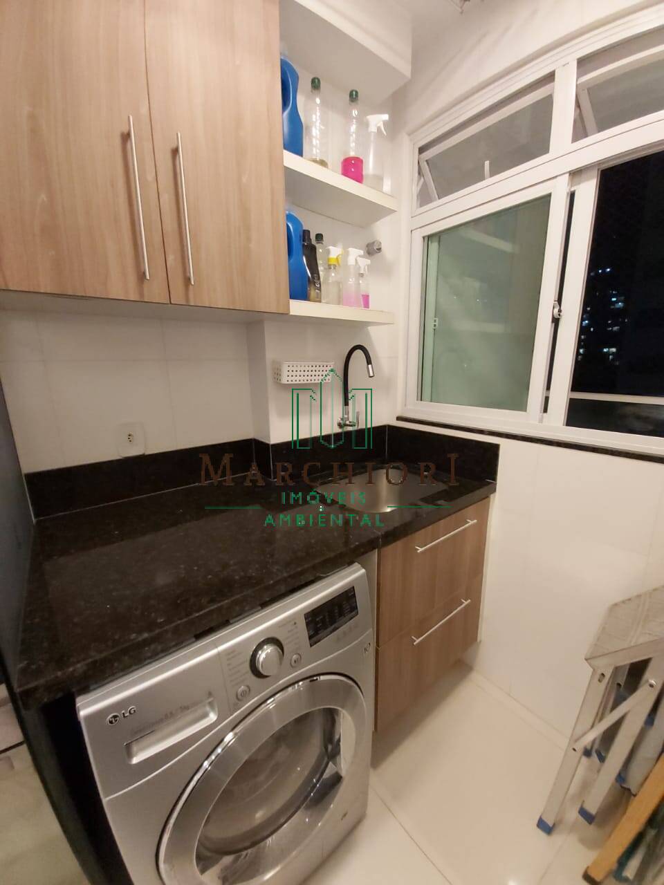 Apartamento à venda com 2 quartos, 64m² - Foto 4