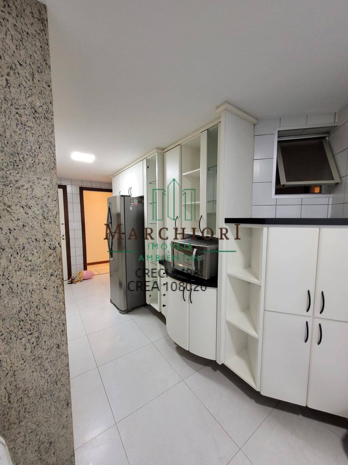 Apartamento à venda com 3 quartos, 136m² - Foto 3