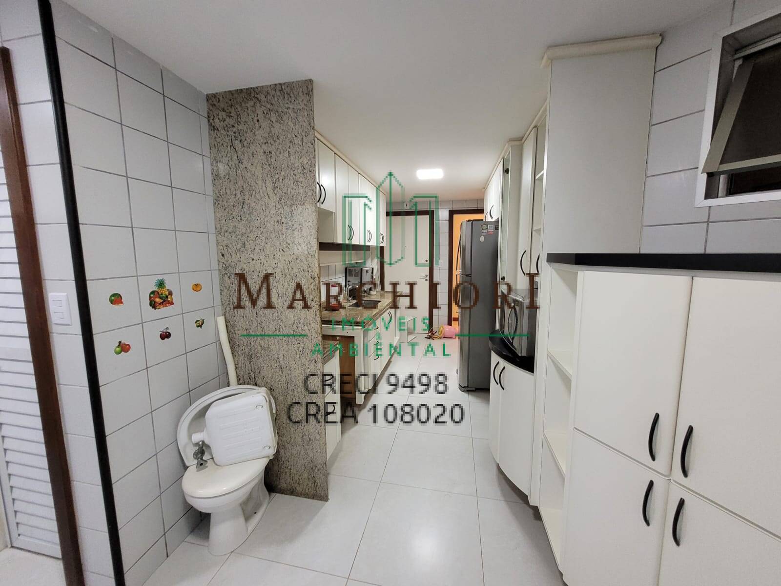 Apartamento à venda com 3 quartos, 136m² - Foto 4