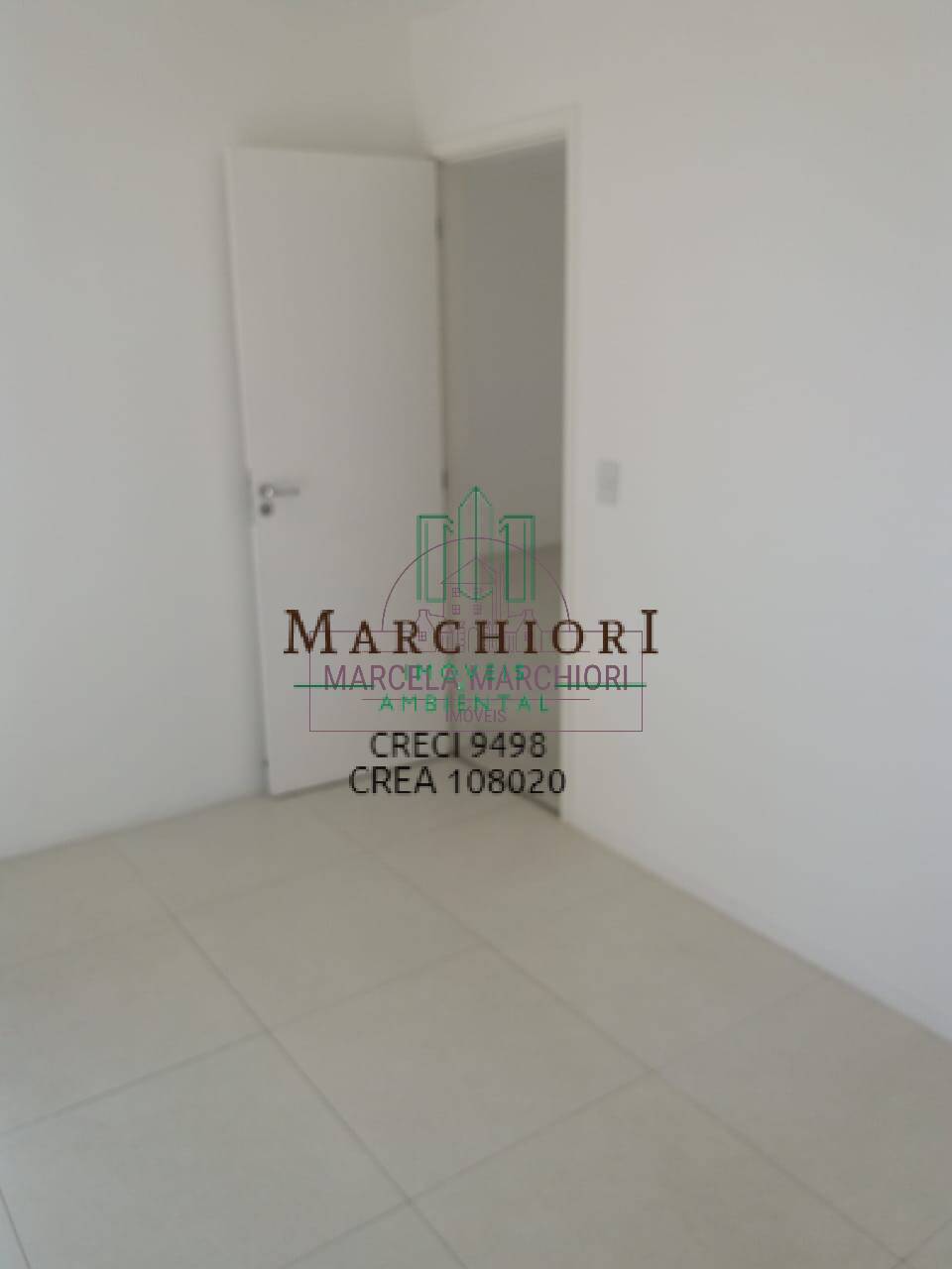 Apartamento à venda com 2 quartos, 70m² - Foto 3